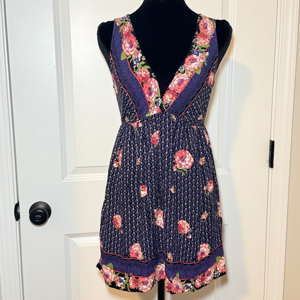 Angie Floral Lace Trim V-Neck Empire Waist Medium Boho Whimsygoth 90s
